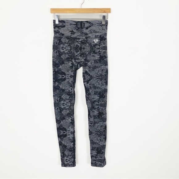 WOMEN’S BEST Seamless Leggings Black Grey Jacquard Camo Print Small/Medium - Picture 2 of 9